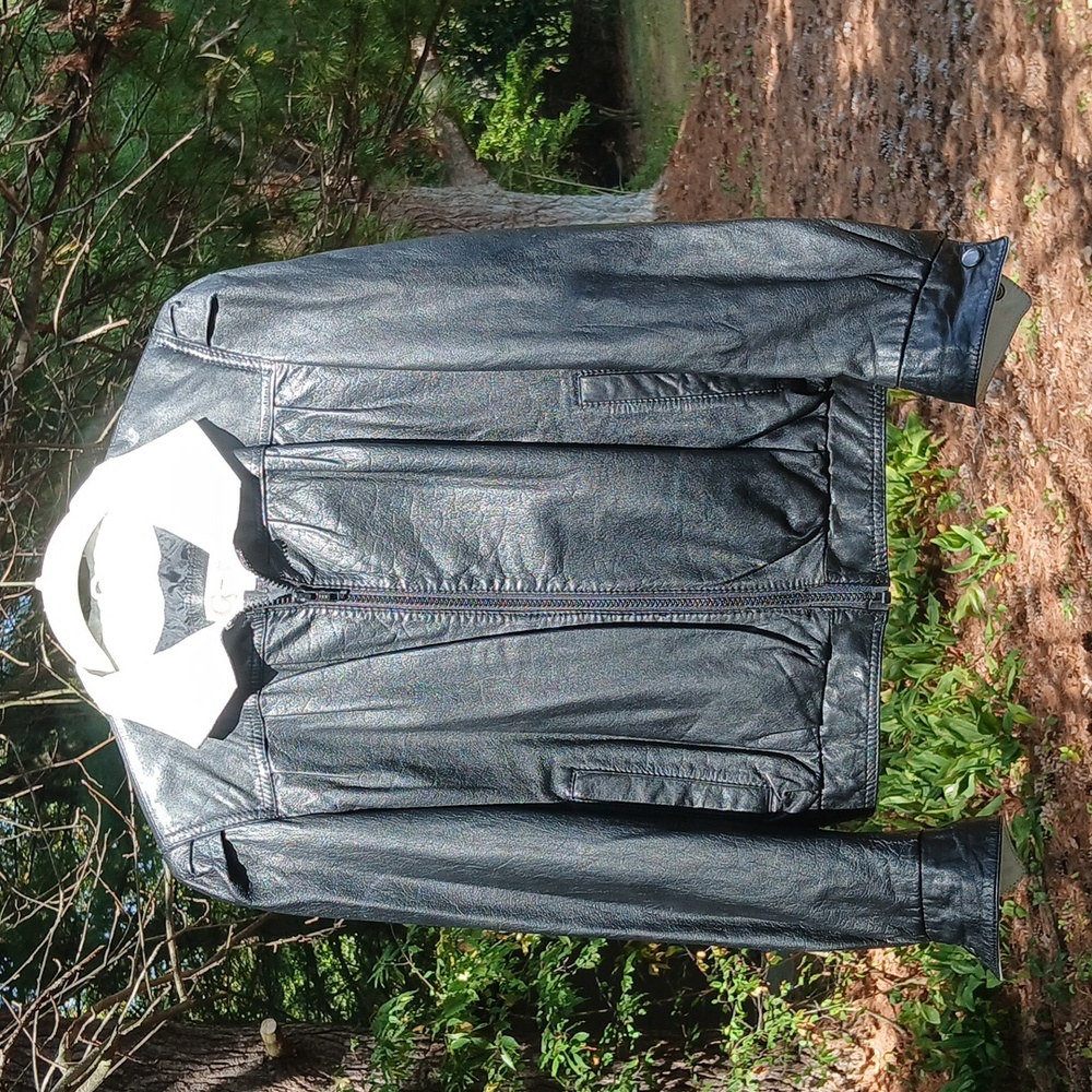 Elegant Vintage Black and White Leather Bomber Jacket